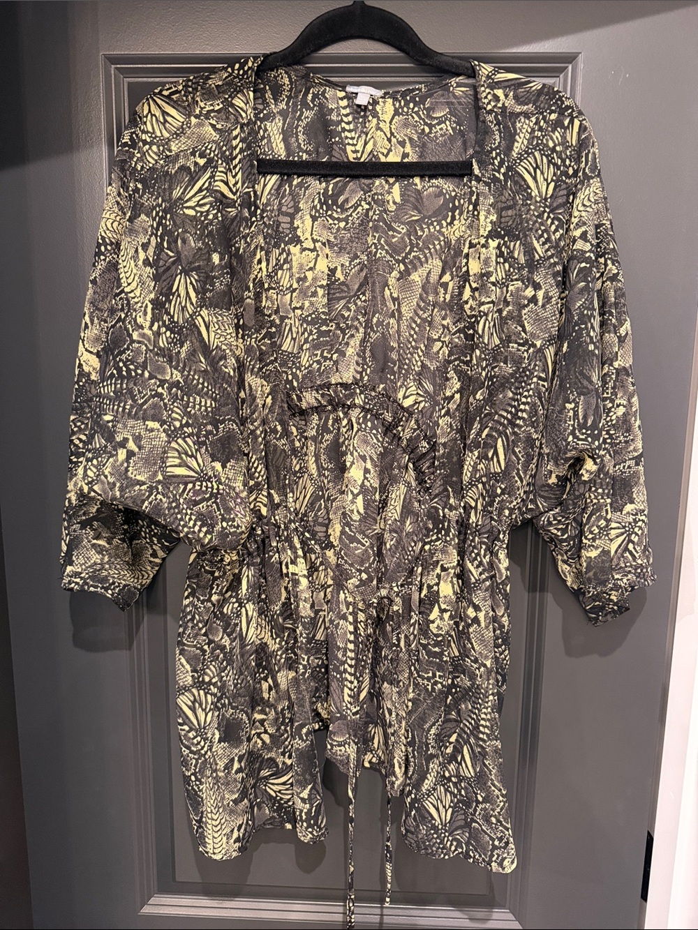 Charlotte Russe Lightweight Dark Green and Yellow Printed Women’s Tunic Top